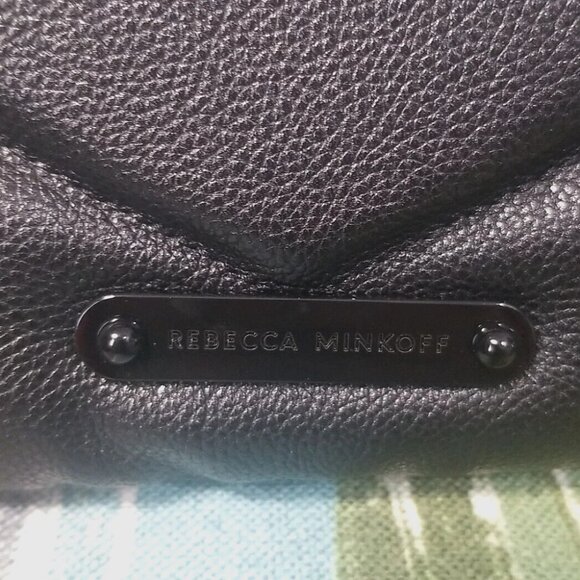 Rebecca Minkoff Edie Maxi Top Zip Shoulder Bag In Black Chevron Pattern Leather - Picture 3 of 11